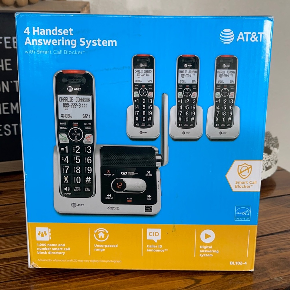 AT&T 4 Handset Answering Machine with Smart Call Blocker